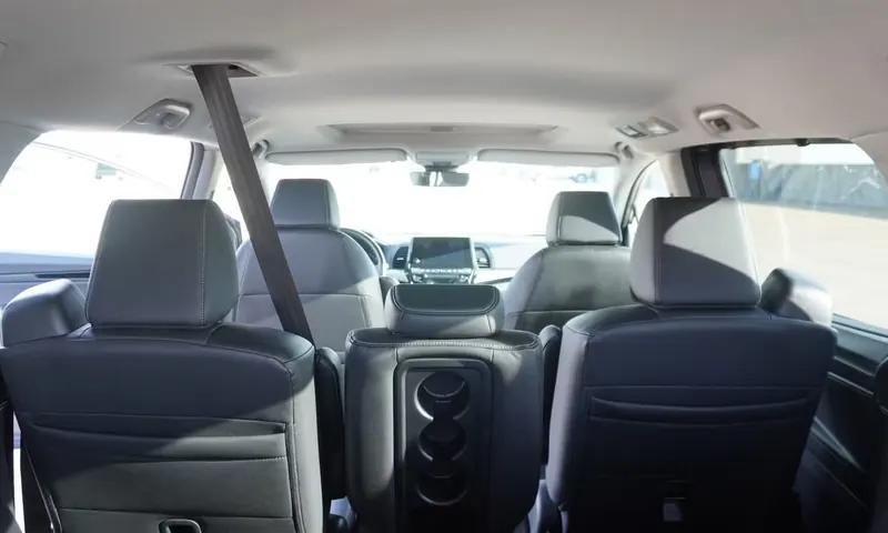 2022 Honda Odyssey EX-L Navi Auto — photo 15 of 17