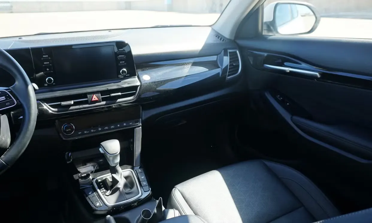 2025 Kia Seltos EX — photo 10