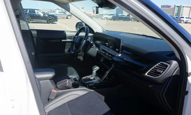 2025 Kia Seltos EX — photo 7 of 12