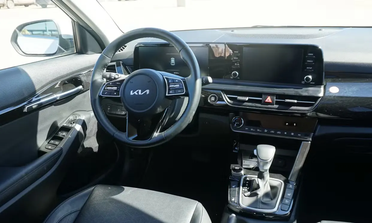 2025 Kia Seltos EX — photo 8