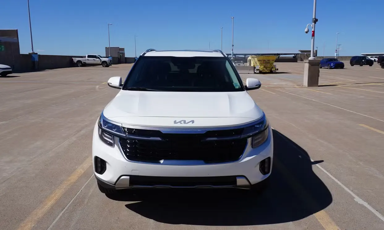 2025 Kia Seltos EX — photo 2